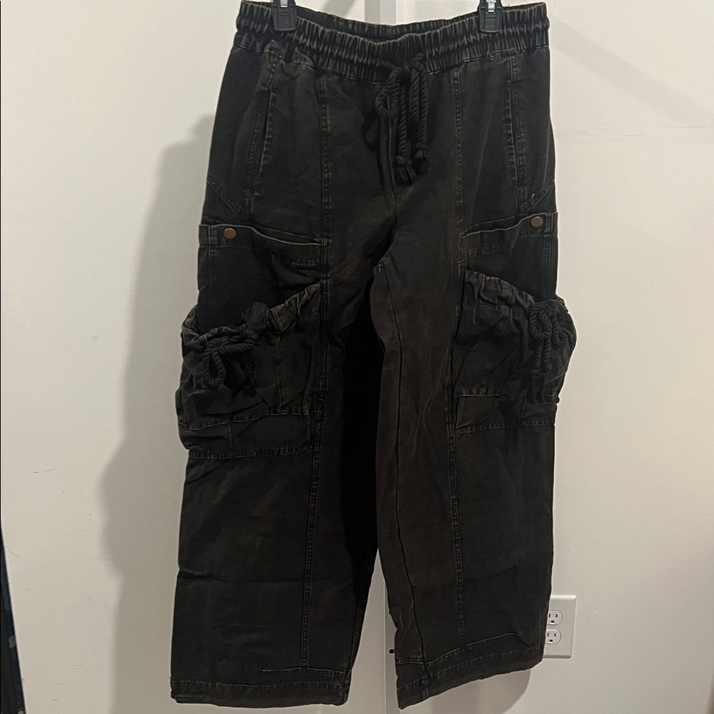 OLI AND HALI WASHED ELASTIC WAIST STRING POINT BIG POCKET PANTS Size L waist 20’ - Picture 3 of 4